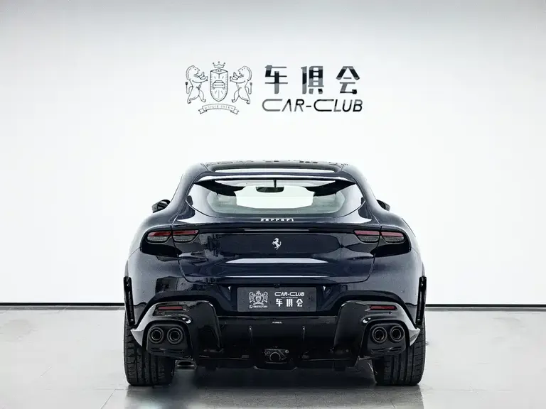 Ferrari Purosangue 6.5 L V12