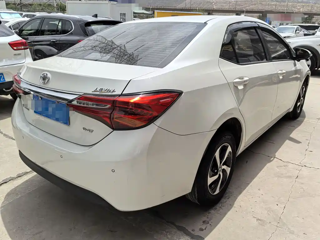 Levin Facelift 185 T CVT Elite CN-V