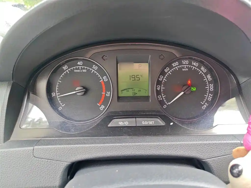Rapid Spaceback 1.6 L Auto Pleasure