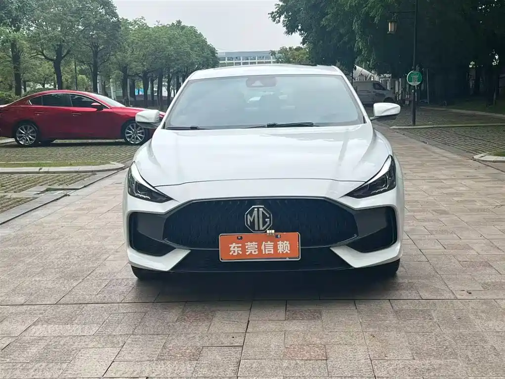 MG5 300 TGI DCT Youth Luxury Flagship