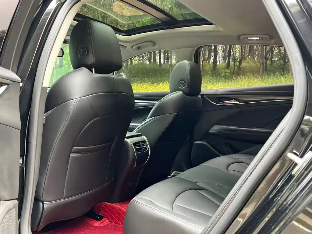 LaCrosse 652 T Luxury