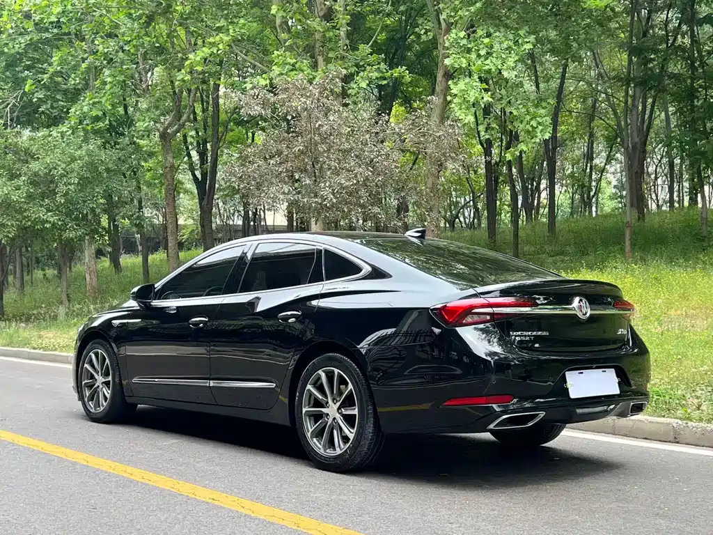 LaCrosse 652 T Luxury