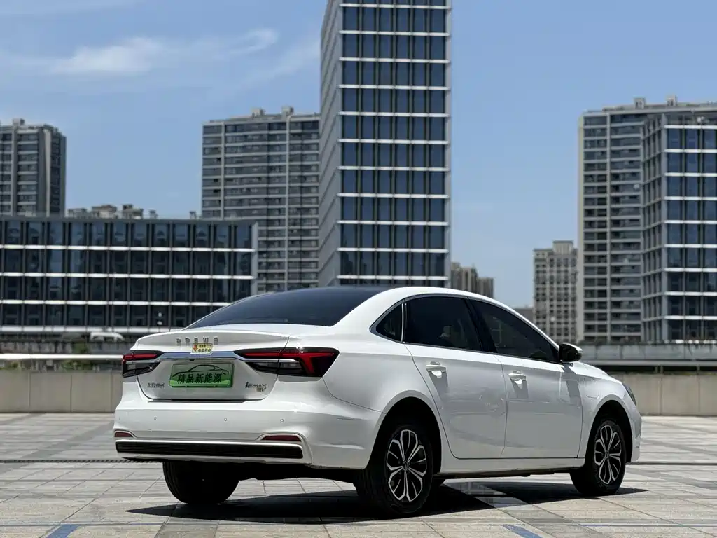 Roewe i6 MAX 荣威i6 MAX 2020款 300 TGI 自动爽酷天幕版