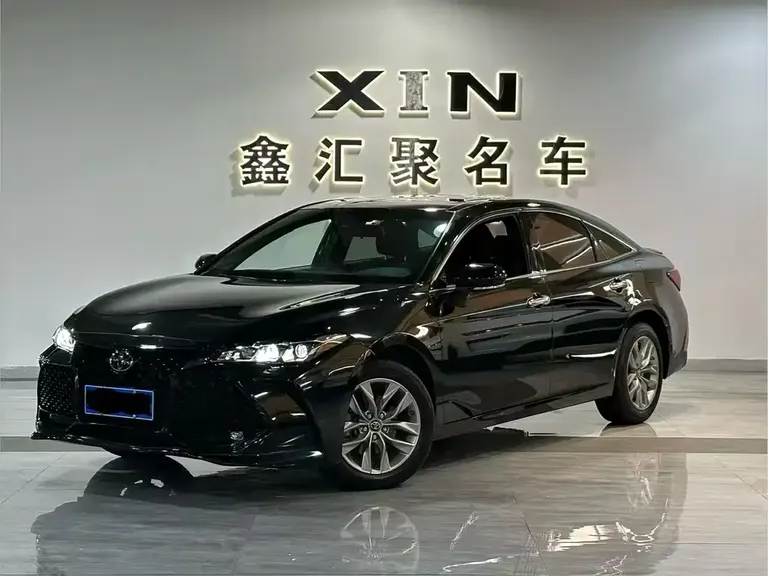 Toyota Avalon 2.5 L Luxury