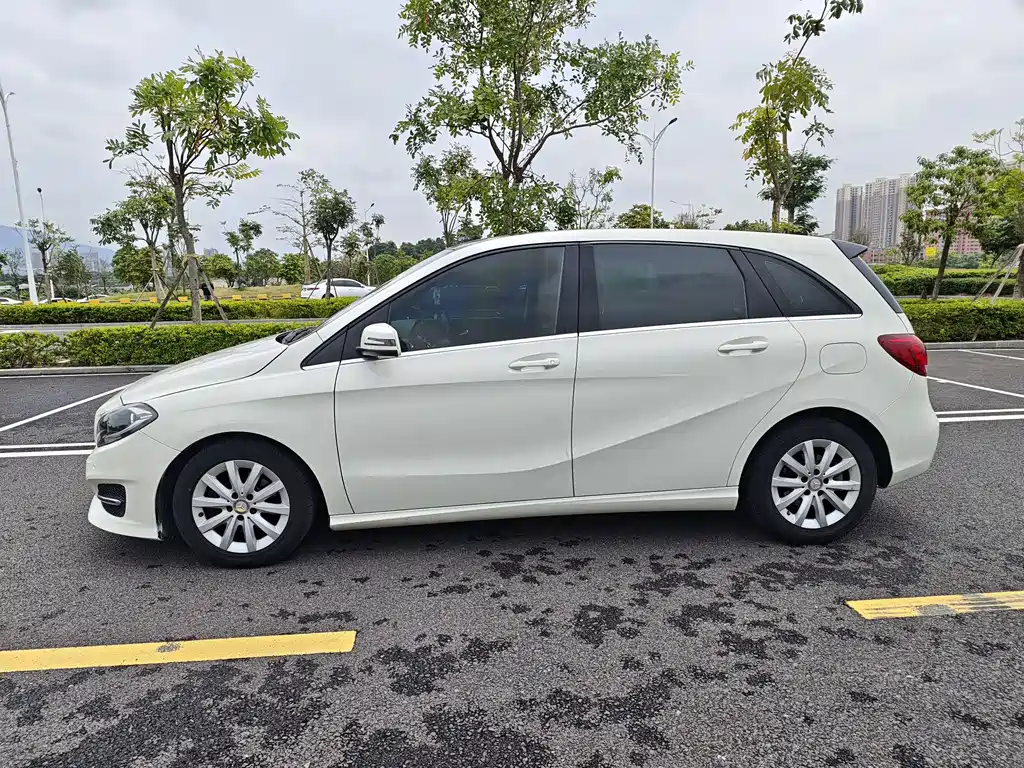 Mercedes-Benz B-Class B 180