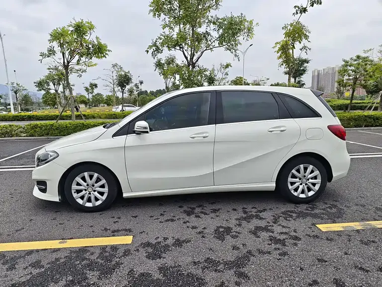 Mercedes-Benz B-Class B 180