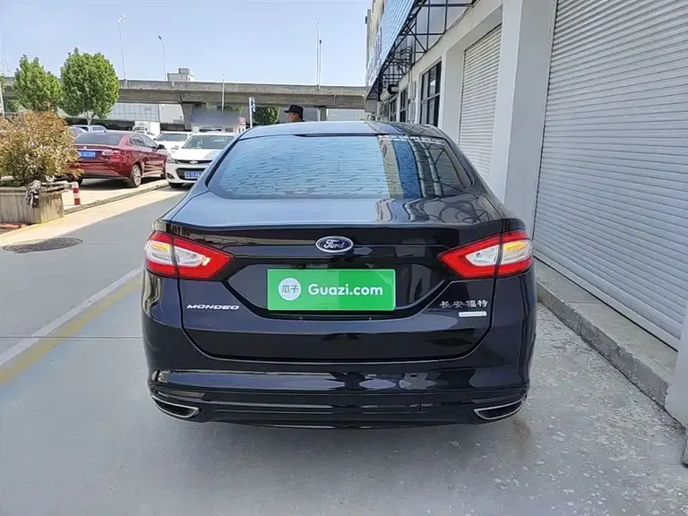 Ford Mondeo 2.0 L GTDi200 Fashion