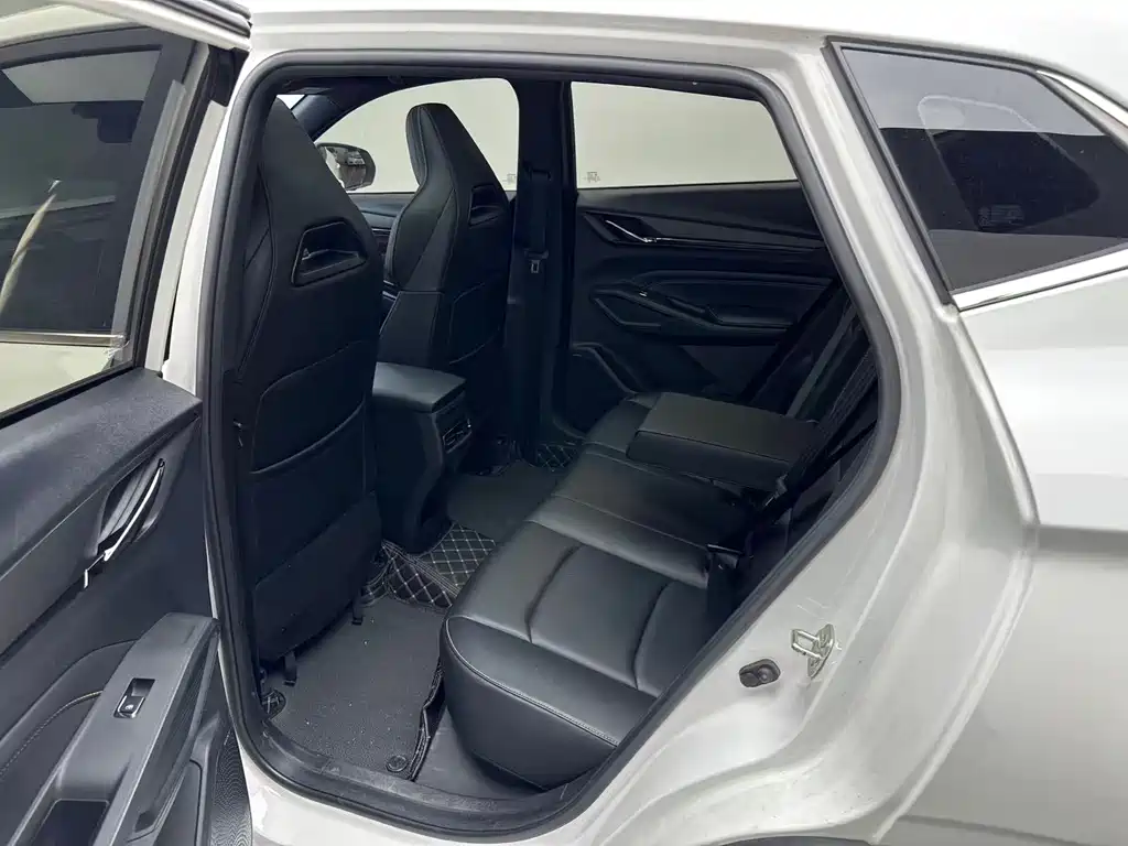 Changan Oshan X5 PLUS 1.5 T DCT Outstanding