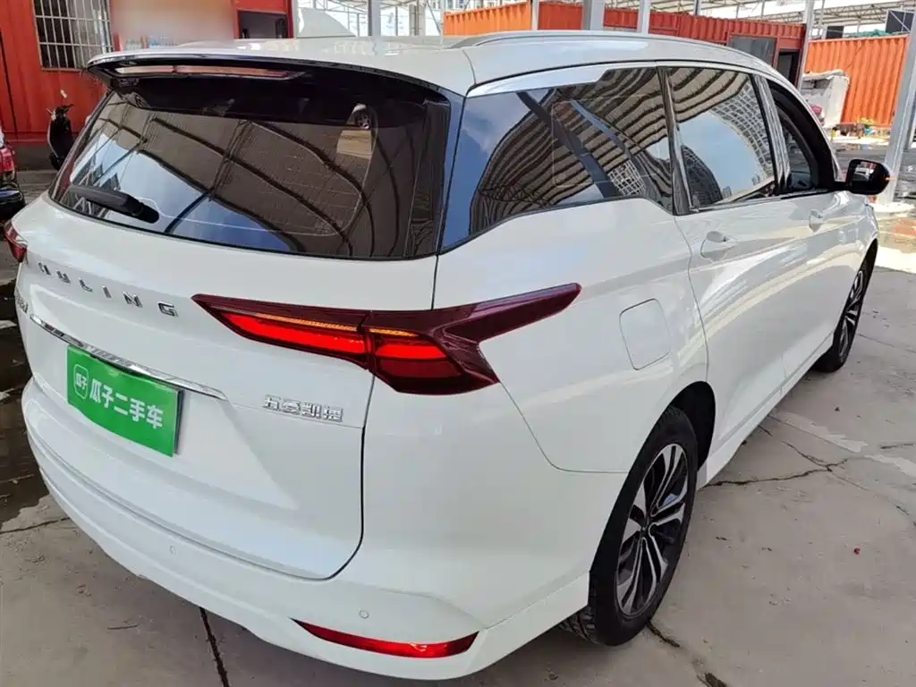Wuling Victory 1.5 T CVT Flagship