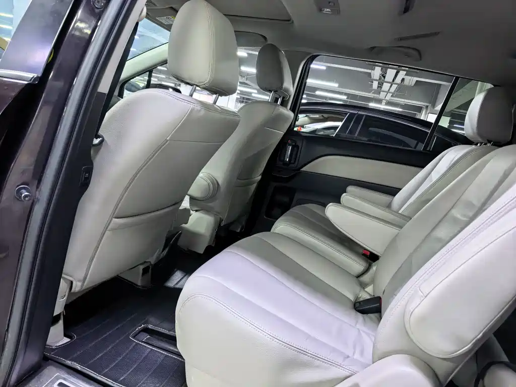 Mazda 8 马自达8 2015款 2.5 L 领航版