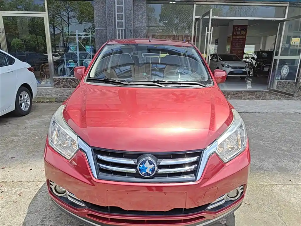 Venucia R50 1.6 L Auto Elite