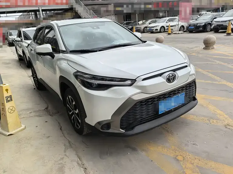 Toyota Frontlander 2.0 L CVT Luxury