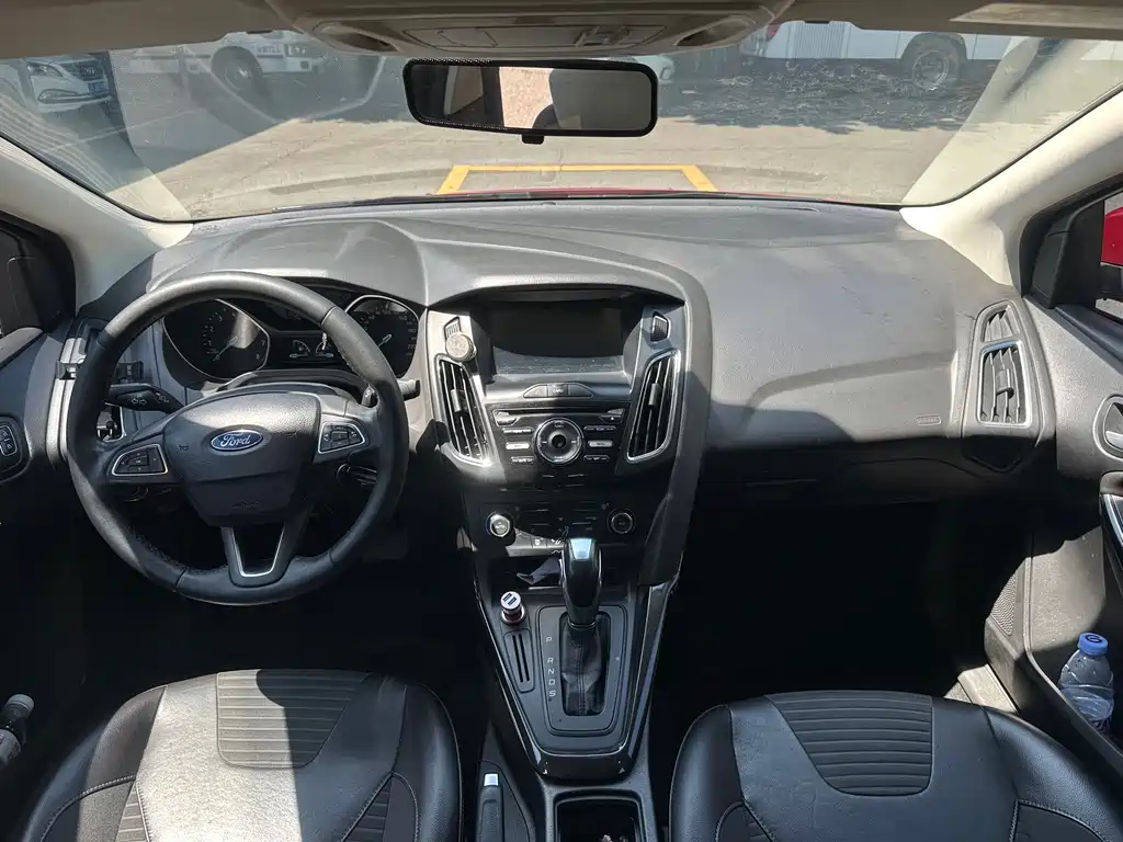Focus Sedan 1.6 L Auto Style