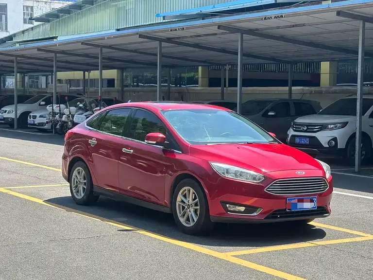 Ford Focus Sedan 1.6 L Auto Style