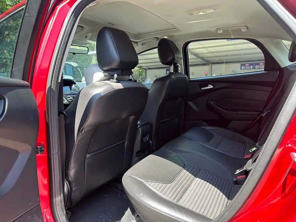 Focus Sedan 1.6 L Auto Style