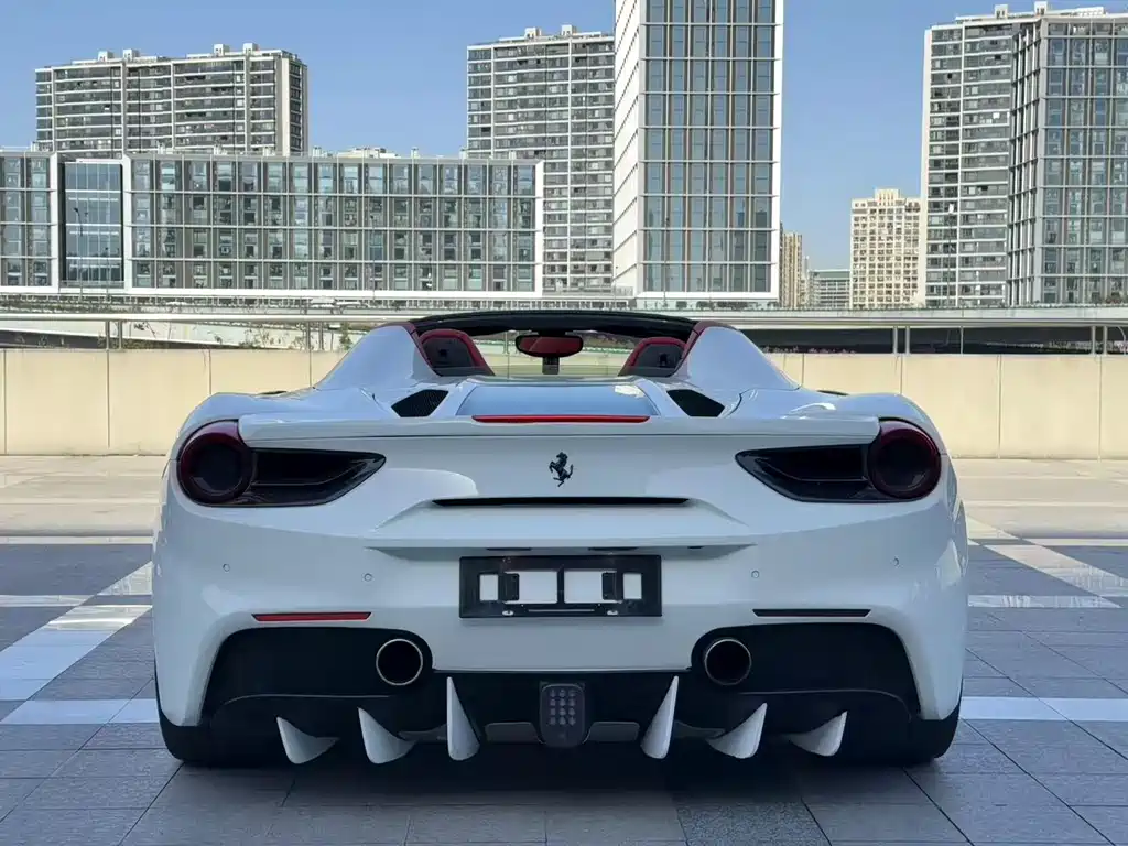 Ferrari 488 488 Spider