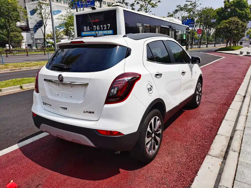 Encore 18 T Auto 2 WD Urban Elite