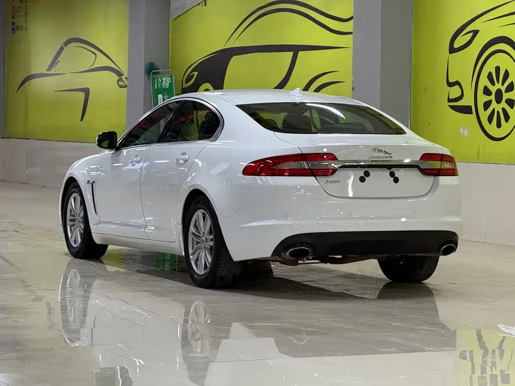 Jaguar XF XF 2.0 T Elegance