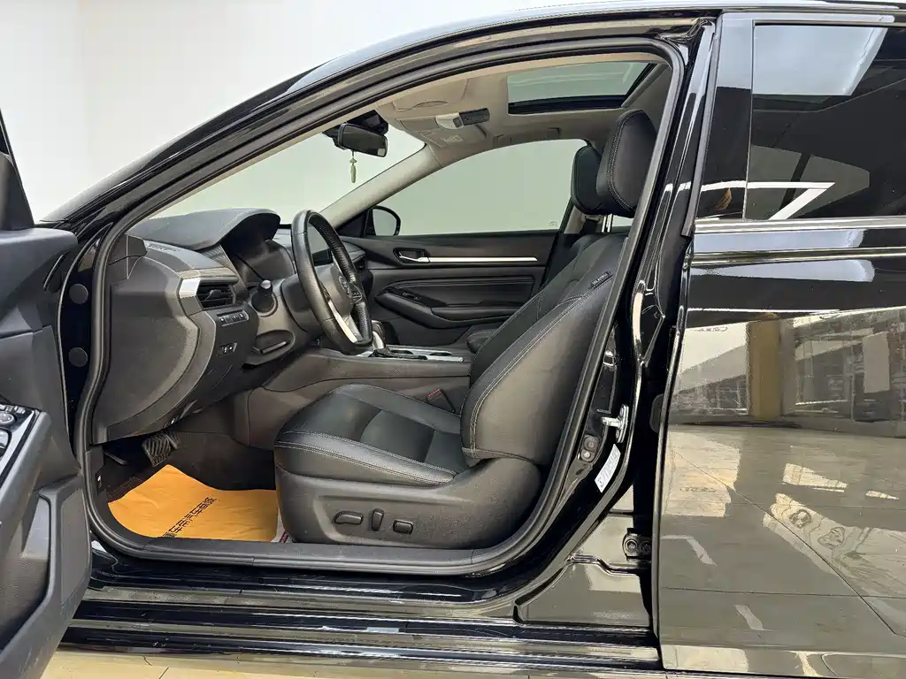 Teana 2.0 L XL Comfort