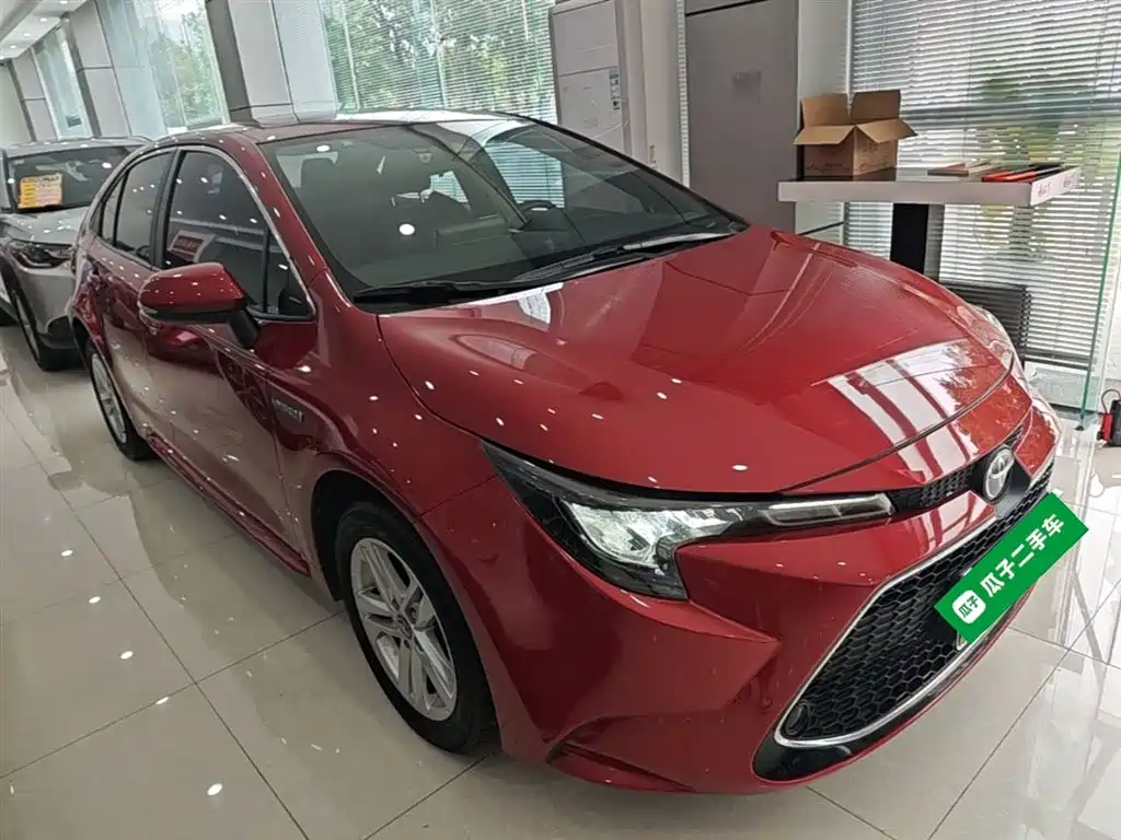 Levin Dual Engine 1.8 H E-CVT Luxury
