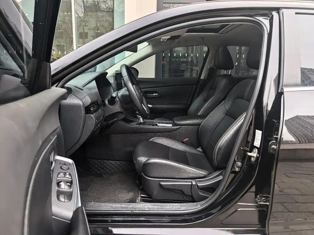 Sylphy 1.6 L XL CVT Joy