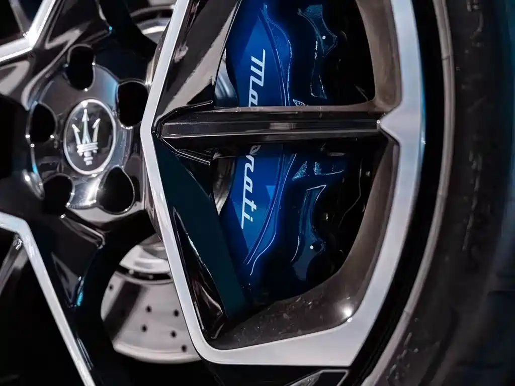 Maserati MC20 玛莎拉蒂MC20 2023款 3.0 T 标准版