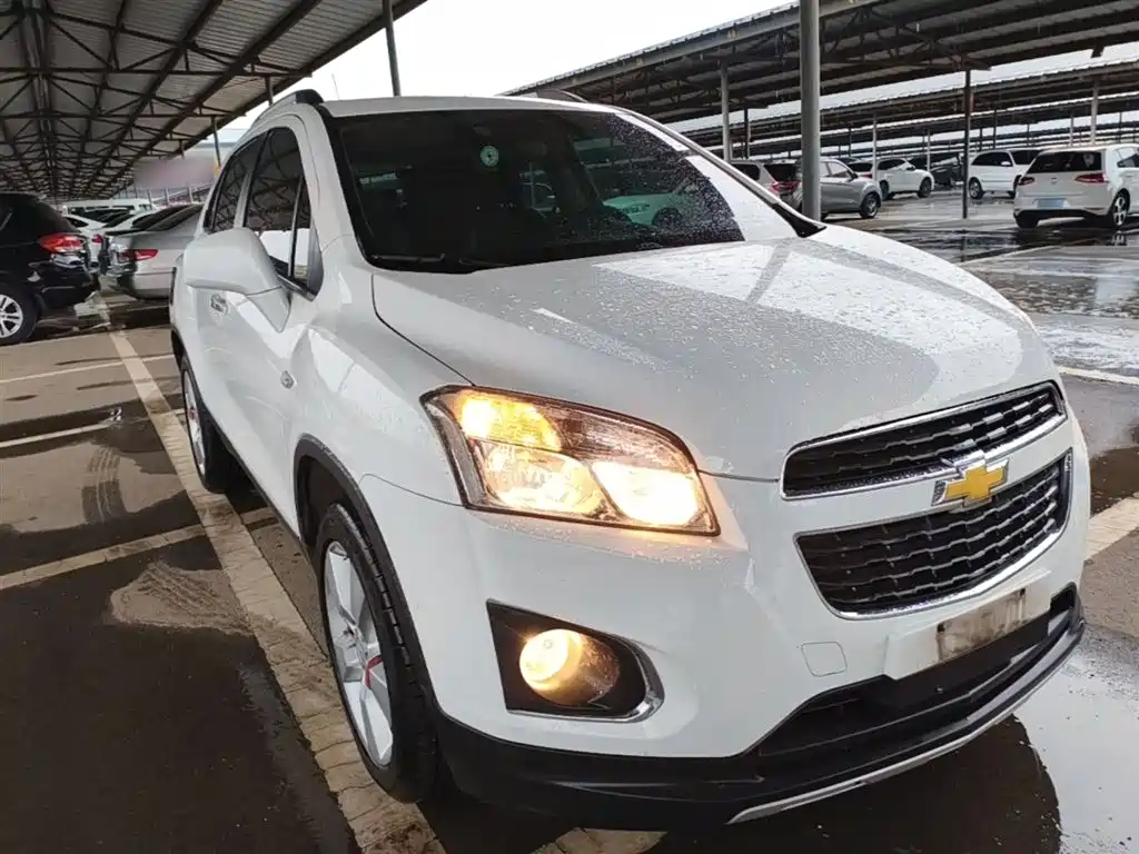 Tracker 1.4 T Auto 2 WD Luxury