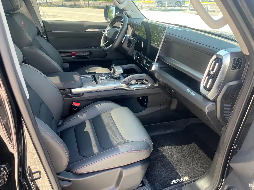 Jetour Traveller 2.0 T 4 WD Cross PRO
