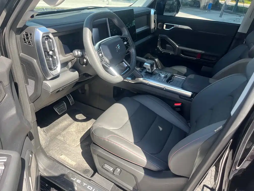 Jetour Traveller 2.0 T 4 WD Cross PRO