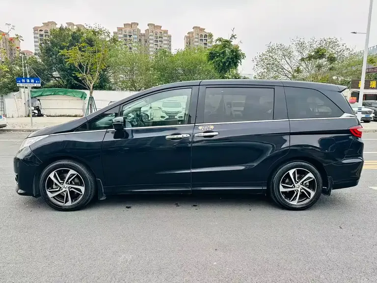Honda Odyssey Facelift 2.4 L Supreme
