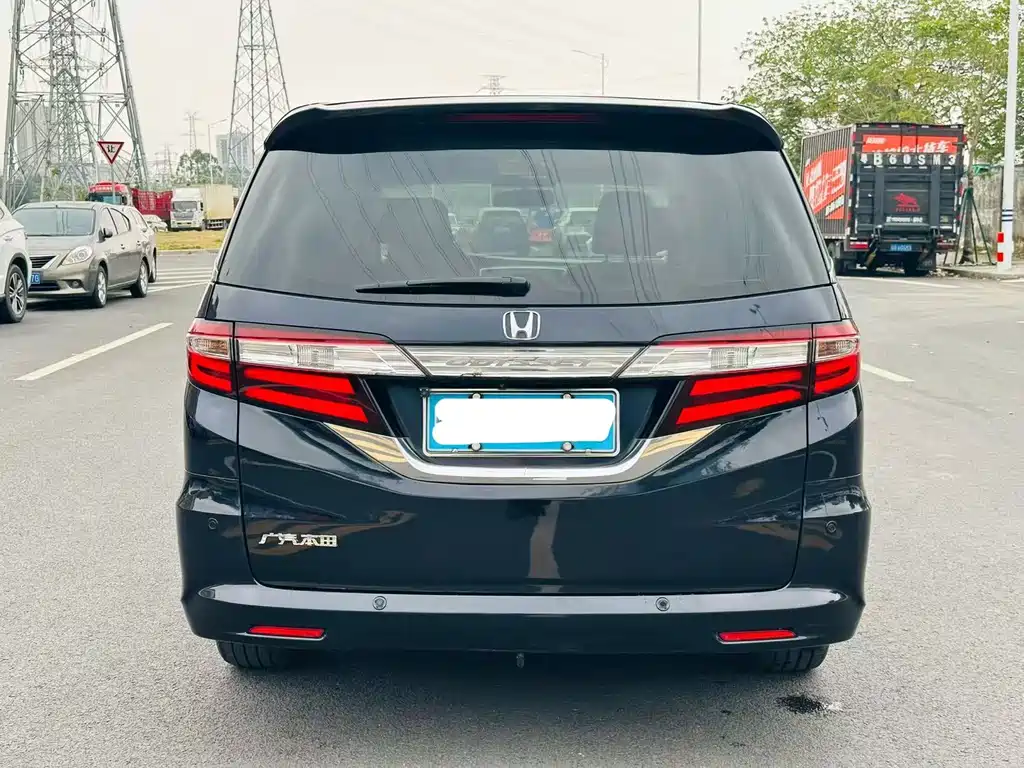 Odyssey Facelift 2.4 L Supreme