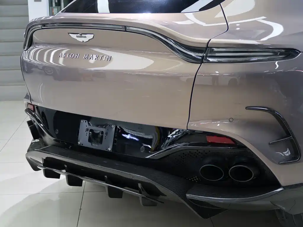 Aston Martin DBX 4.0 T V8 1913 First Edition Limited