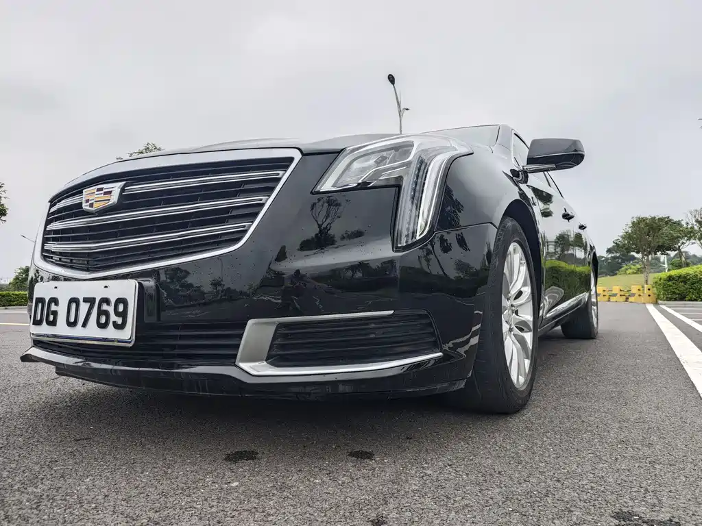 Cadillac XTS 28 T Tech