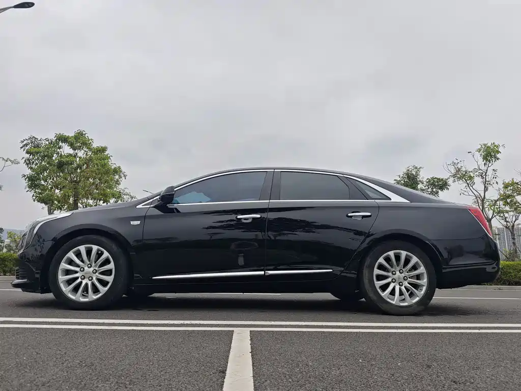 Cadillac XTS 28 T Tech