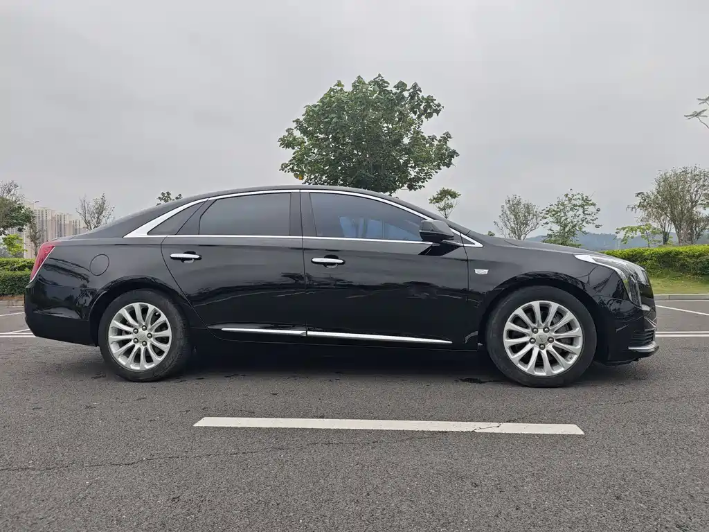 Cadillac XTS 28 T Tech