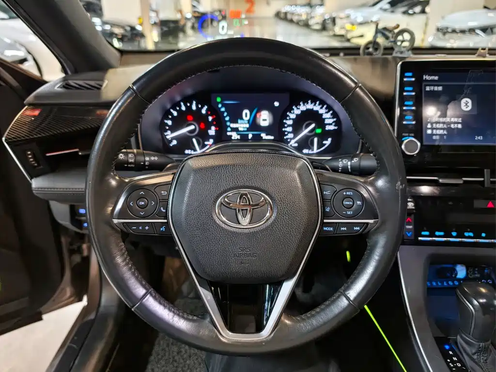 Avalon 2.5 L Luxury