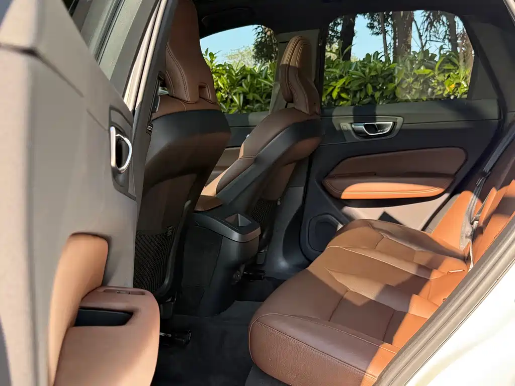 Volvo XC60 B5 4 WD Smart Ease Luxury