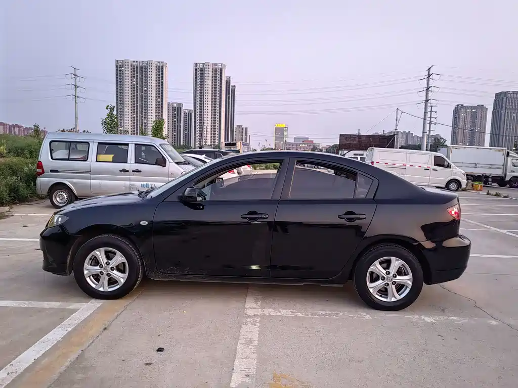 Mazda 3 1.6 L Auto Classic Standard