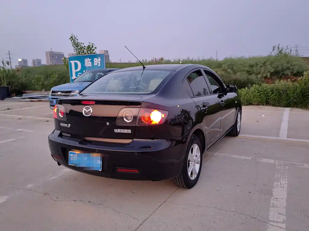 Mazda 3 1.6 L Auto Classic Standard