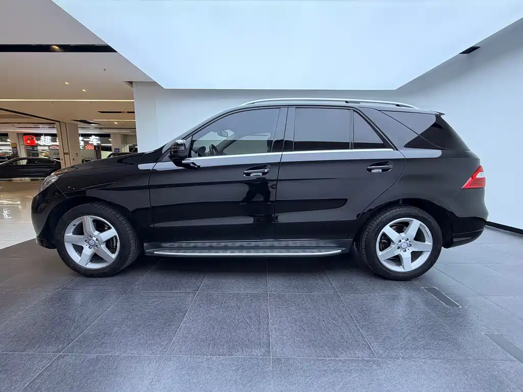 Mercedes-Benz M-Class ML 400 4 MATIC Luxury
