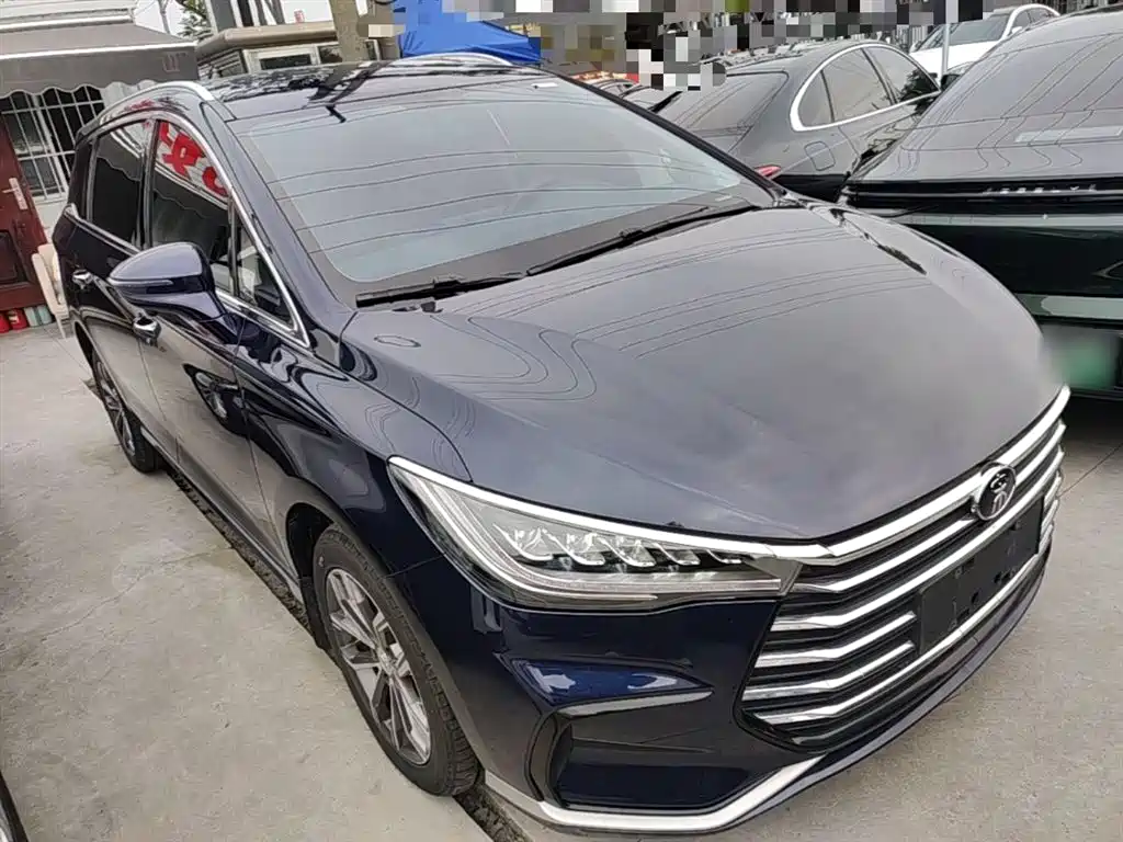 Song MAX Upgraded 1.5 T Auto Luxury 7-seat