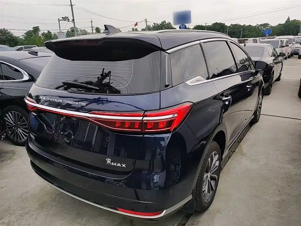 Song MAX Upgraded 1.5 T Auto Luxury 7-seat