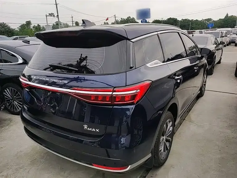 BYD Song MAX Upgraded 1.5 T Auto Luxury 7-seat