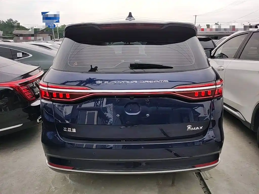 Song MAX Upgraded 1.5 T Auto Luxury 7-seat