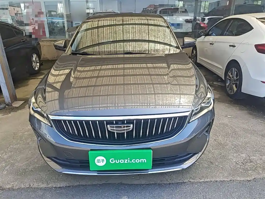 Emgrand 4 th Gen 1.5 L CVT Flagship