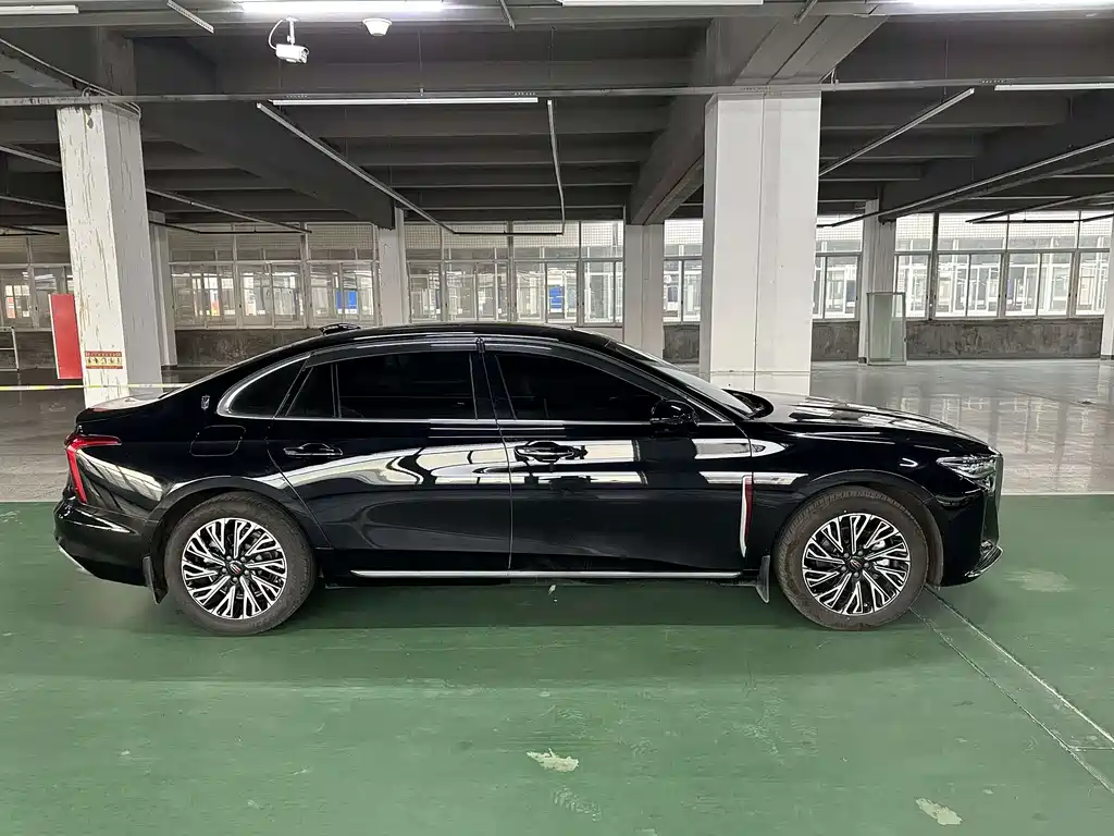 Hongqi H5 2.0 T Auto Connected Flagship