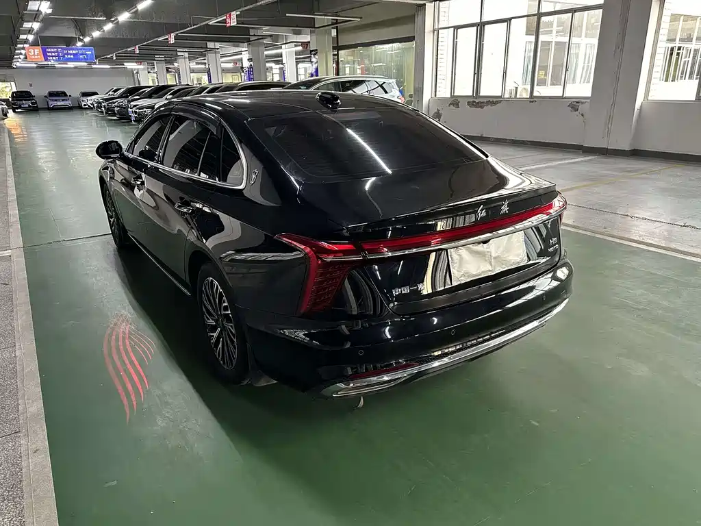 Hongqi H5 2.0 T Auto Connected Flagship