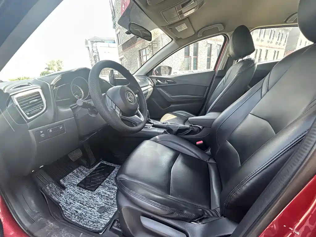 Mazda 3 Axela Sedan 1.5 L Auto Comfort