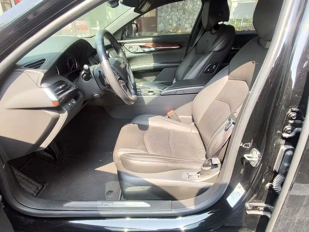 Cadillac CT6 28 T Style