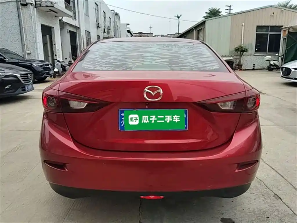 Mazda 3 Axela Sedan 1.5 L Auto Luxury